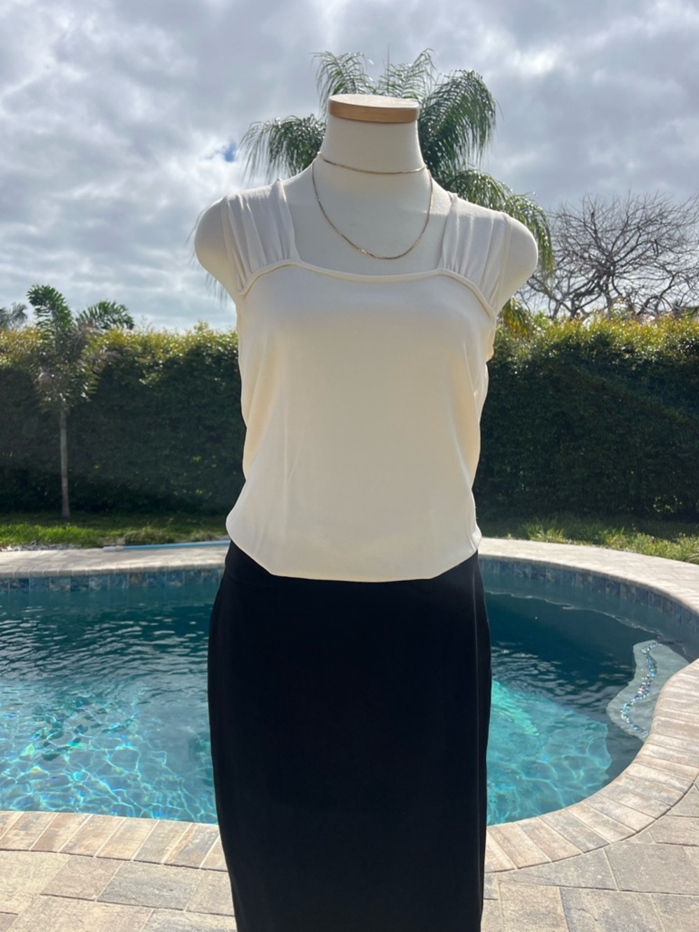 Talbots Cream Cap-Sleeve Knit Tank Size Small. Minimalist. Capsule.